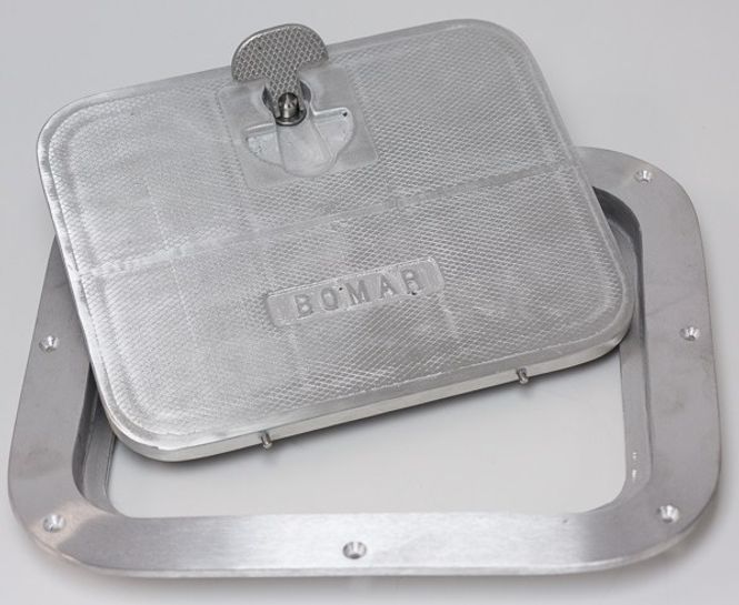 Hovedbilde Bomar D?rkluke i Aluminium, Oval - 475mm x 629mm