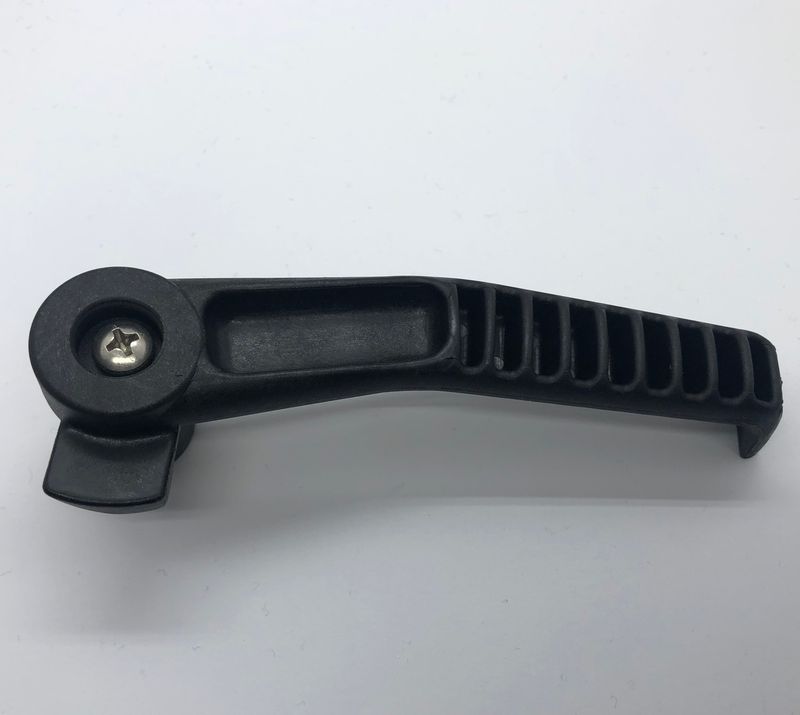 Latch Dog Assy, right GP 911-02 for 900 serien