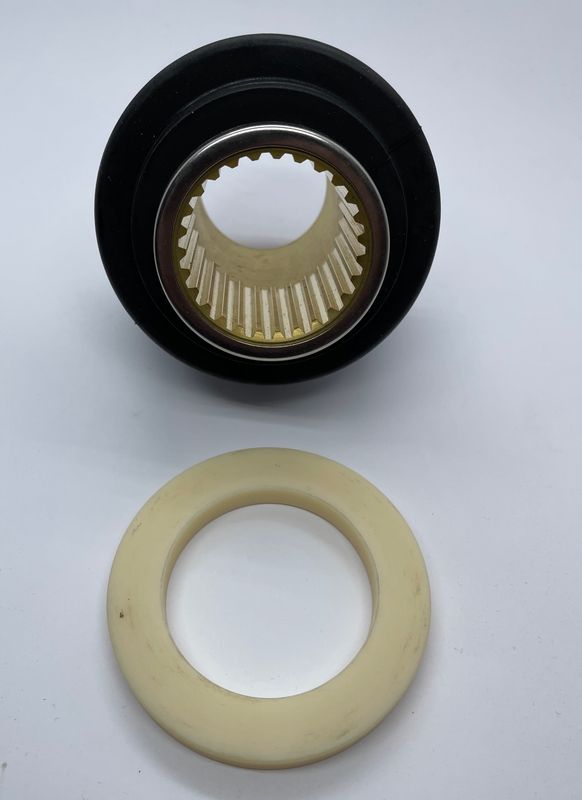 Solas Gummi Hub for Fremre Volvo Dual Prop, St?l